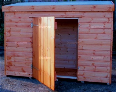Small Storage Shed 21